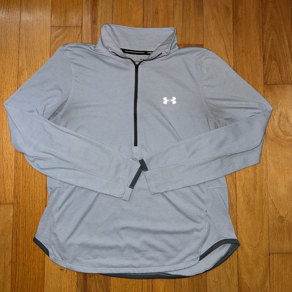 Women’s Under Armour Run Quarter Zip Shirt in Size L